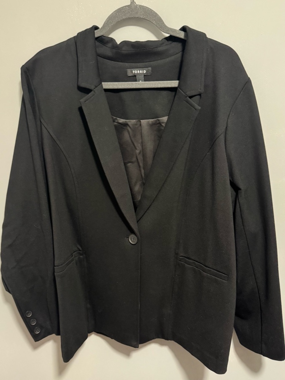 NWOT- Torrid Studio Blazer. Women’s Size 3X